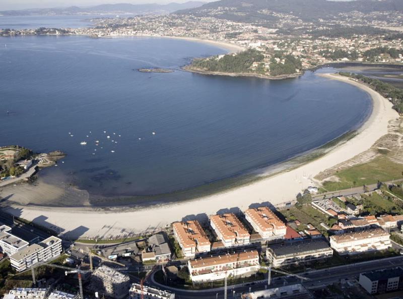 Vivienda Con Terraza En Playas De Baionaアパートメント エクステリア 写真