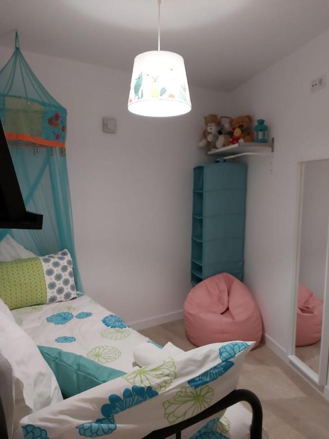 Vivienda Con Terraza En Playas De Baionaアパートメント エクステリア 写真